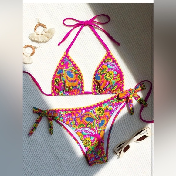 Vibrant Multicolor Bikini Set - Picture 3 of 10